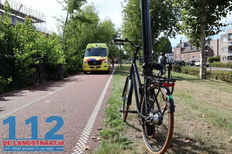 Brandweer bevrijdt jongen met hydraulische spreider na fietsongeval Halve Zolenpad 112 De Langstraat