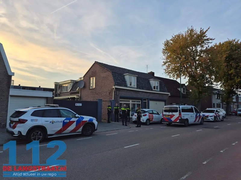 Meerdere politie-eenheden bij woning aan Marktstraat in Kaatsheuvel 112 De Langstraat