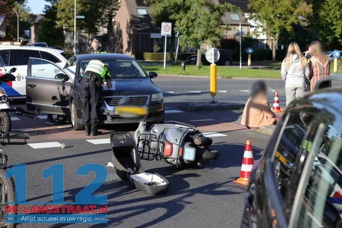 Opnieuw raak op berucht punt Cartografenweg: Scooterrijder naar ziekenhuis na harde botsing 112 De Langstraat