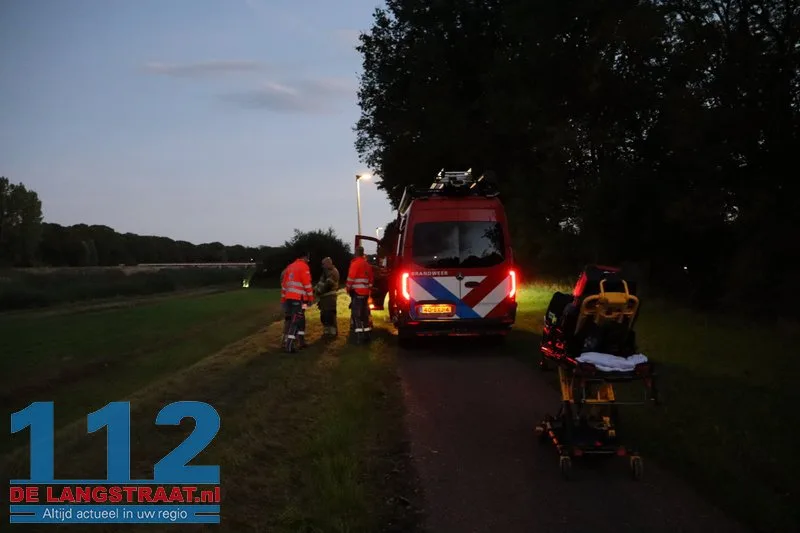 Grote zoekactie bij Westelijke Niedijk na vondst achtergelaten tas langs de sloot Waalwijk 112 De Langstraat
