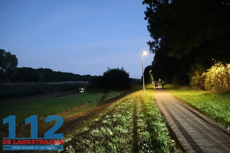 Grote zoekactie bij Westelijke Niedijk na vondst achtergelaten tas langs de sloot Waalwijk 112 De Langstraat