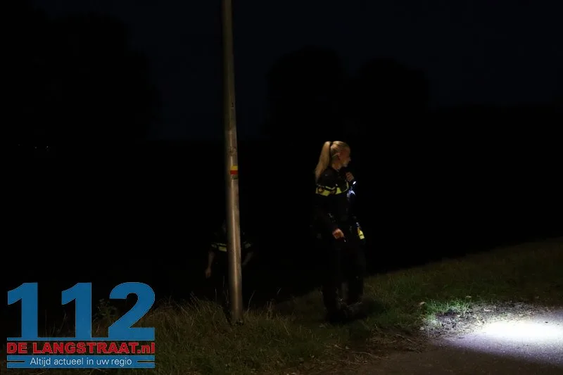 Grote zoekactie bij Westelijke Niedijk na vondst achtergelaten tas langs de sloot Waalwijk 112 De Langstraat
