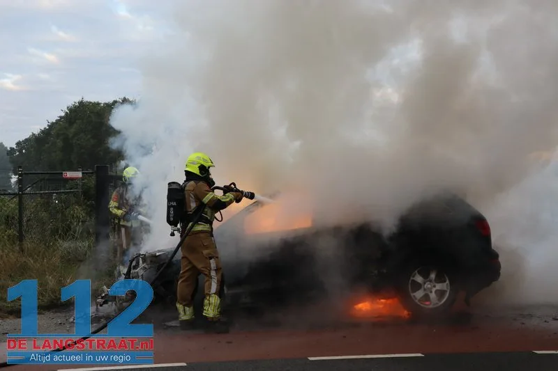 Auto volledig uitgebrand op Moersedreef in Kaatsheuvel 112 De Langstraat