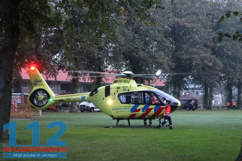 Traumahelikopter landt op Prins Mauritsplein Kaatsheuvel 112 De Langstraat