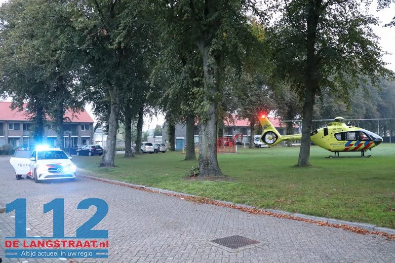 Traumahelikopter landt op Prins Mauritsplein Kaatsheuvel 112 De Langstraat