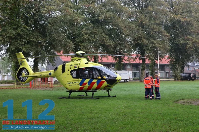 Traumahelikopter landt op Prins Mauritsplein Kaatsheuvel 112 De Langstraat