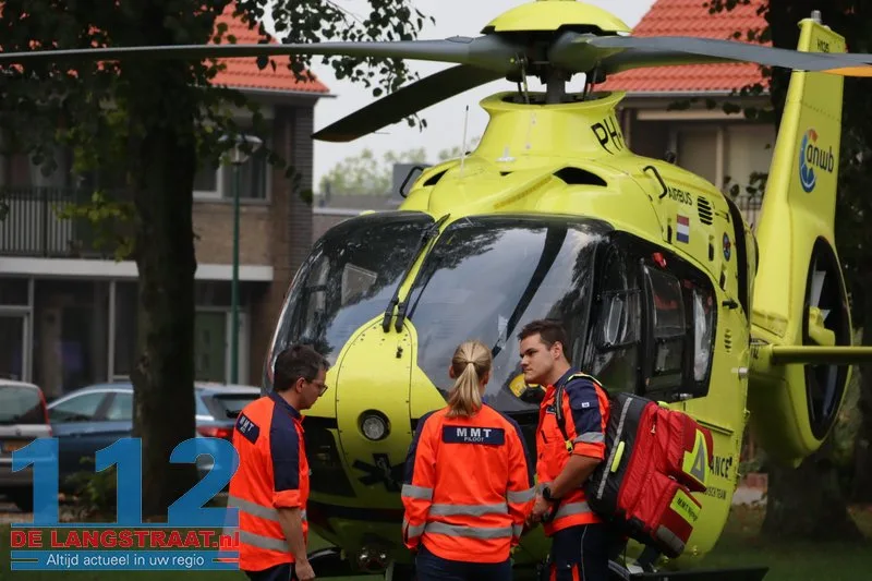 Traumahelikopter landt op Prins Mauritsplein Kaatsheuvel 112 De Langstraat