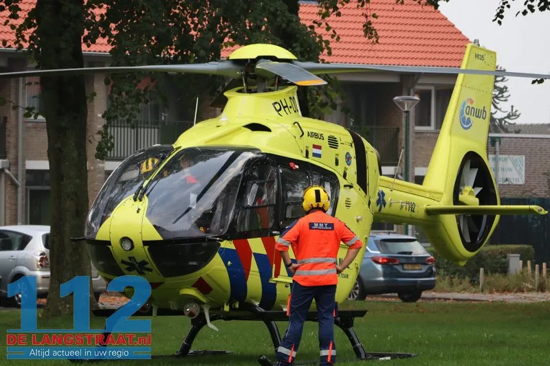 Traumahelikopter landt op Prins Mauritsplein Kaatsheuvel 112 De Langstraat