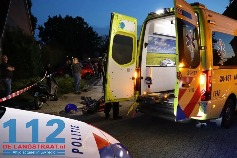 Scooterrijder zwaargewond bij botsing met auto in Sprang-Capelle 112 De Langstraat