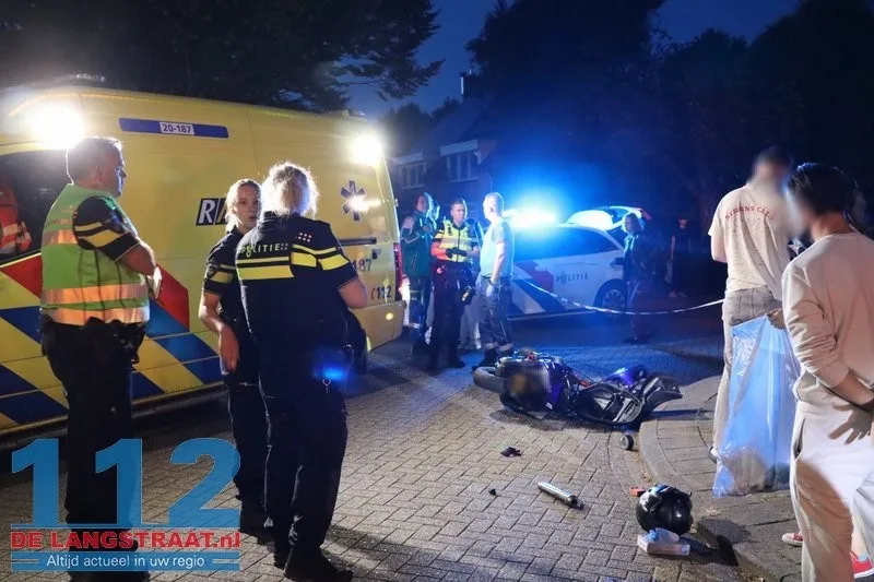 Scooterrijder zwaargewond bij botsing met auto in Sprang-Capelle 112 De Langstraat