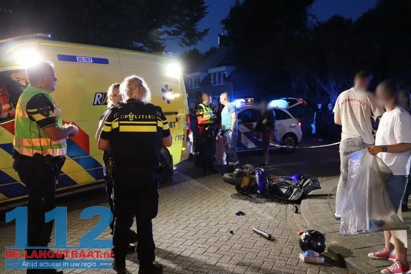 Scooterrijder zwaargewond bij botsing met auto in Sprang-Capelle 112 De Langstraat