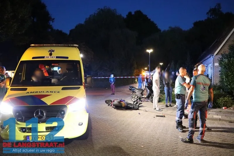 Scooterrijder zwaargewond bij botsing met auto in Sprang-Capelle 112 De Langstraat