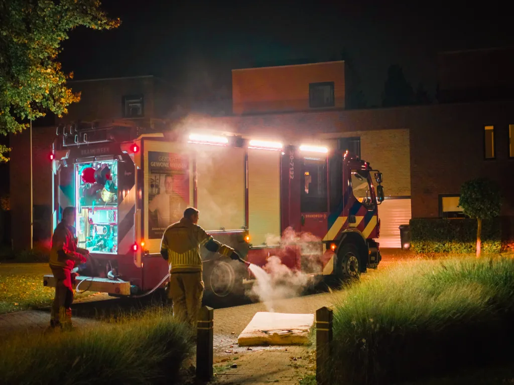 Matras vliegt in brand in slaapkamer van appartement aan Plantlust in Waalwijk 112 De Langstraat