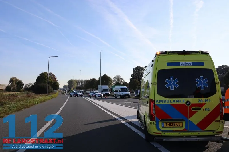 Kettingbotsing op A59 bij afrit Waalwijk-Centrum: Automobiliste botst op vrachtwagen 112 De Langstraat