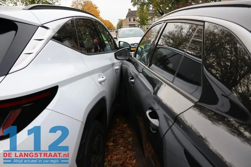 Auto botst tegen tegenligger in Kaatsheuvel, drie voertuigen beschadigd en bestuurder naar ziekenhuis 112 De Langstraat