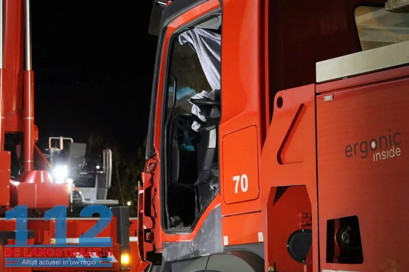 Chauffeur van betonpomp valt tijdens werkzaamheden en raakt gewond op parkeerplaats HAP: Brandweer verwijdert cabinedeur voor bevrijding 112 De Langstraat