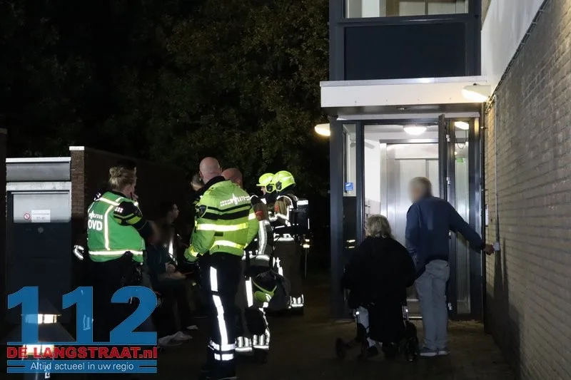 Keukenbrand veroorzaakt fikse rookontwikkeling in Cortembergstraat: Omwonenden tijdelijk geëvacueerd 4 Keukenbrand veroorzaakt fikse rookontwikkeling in Cortembergstraat: Omwonenden tijdelijk geëvacueerd 112 De Langstraat