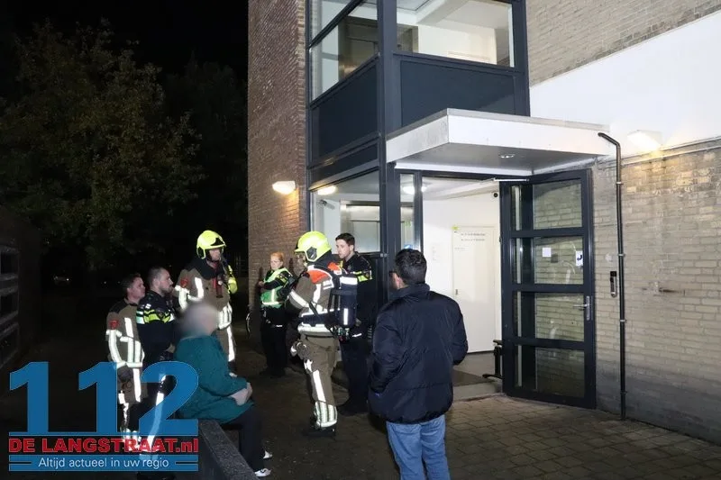 Keukenbrand veroorzaakt fikse rookontwikkeling in Cortembergstraat: Omwonenden tijdelijk geëvacueerd 10 Keukenbrand veroorzaakt fikse rookontwikkeling in Cortembergstraat: Omwonenden tijdelijk geëvacueerd 112 De Langstraat