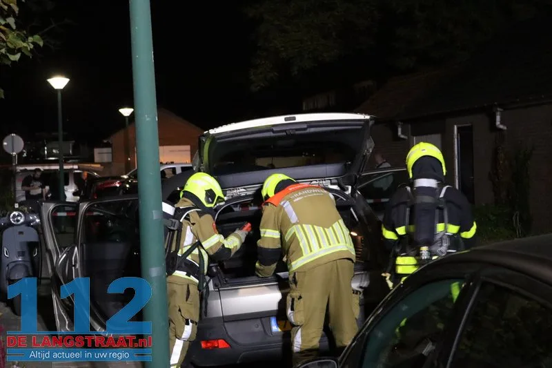 Gaslek bij auto zorgt voor explosiegevaar in Kaatsheuvel: omwonenden mogen huis niet uit 14 Gaslek bij auto zorgt voor explosiegevaar in Kaatsheuvel: omwonenden mogen huis niet uit 112 De Langstraat