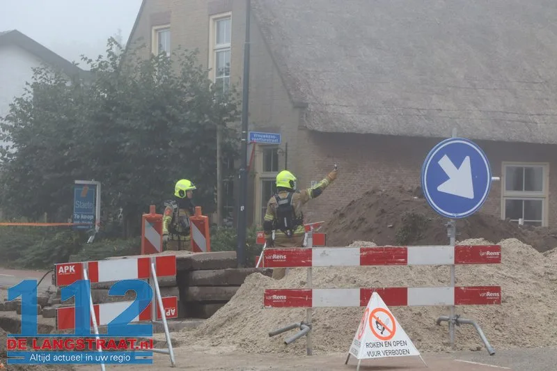Gasleiding geraakt tijdens graafwerkzaamheden in Waspik 112 De Langstraat