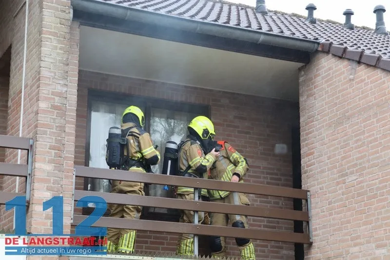 Bewoner naar ziekenhuis na rookontwikkeling door drooggekookt pannetje in Sprang-Capelle 112 De Langstraat