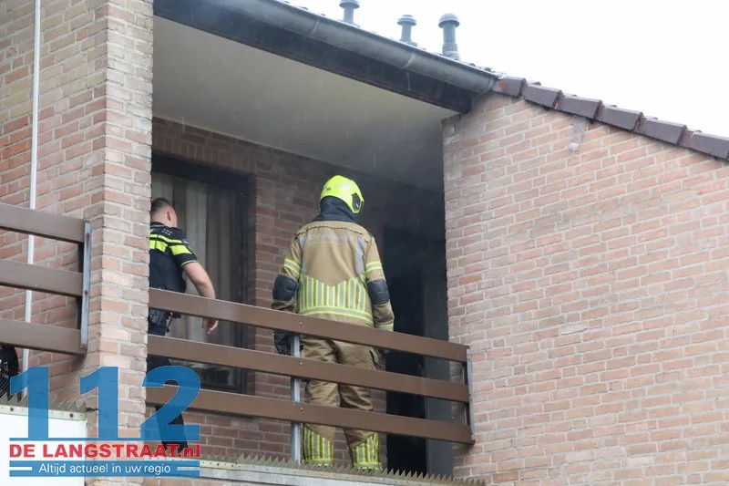 Bewoner naar ziekenhuis na rookontwikkeling door drooggekookt pannetje in Sprang-Capelle 112 De Langstraat