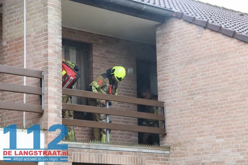 Bewoner naar ziekenhuis na rookontwikkeling door drooggekookt pannetje in Sprang-Capelle 112 De Langstraat
