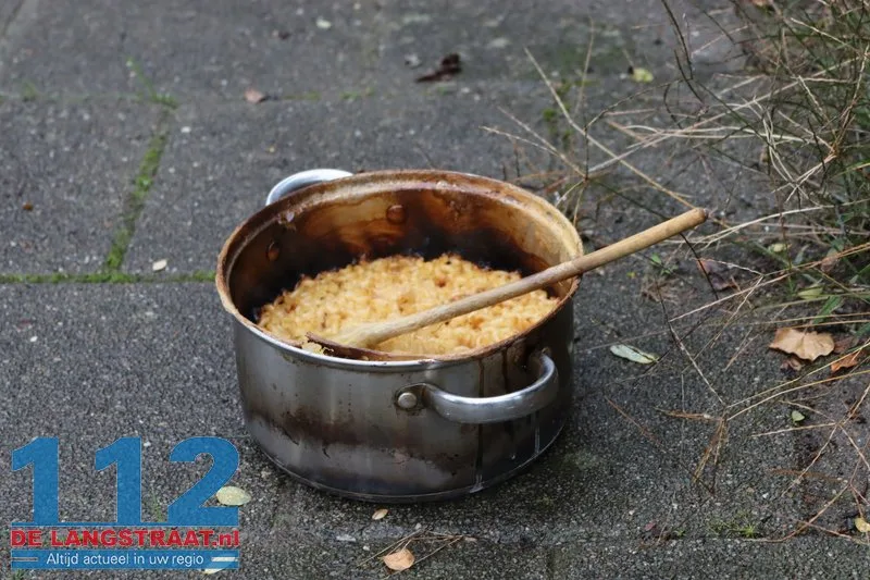 Bewoner naar ziekenhuis na rookontwikkeling door drooggekookt pannetje in Sprang-Capelle 112 De Langstraat