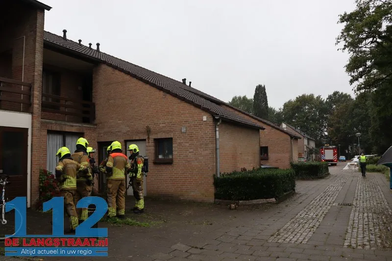 Bewoner naar ziekenhuis na rookontwikkeling door drooggekookt pannetje in Sprang-Capelle 112 De Langstraat