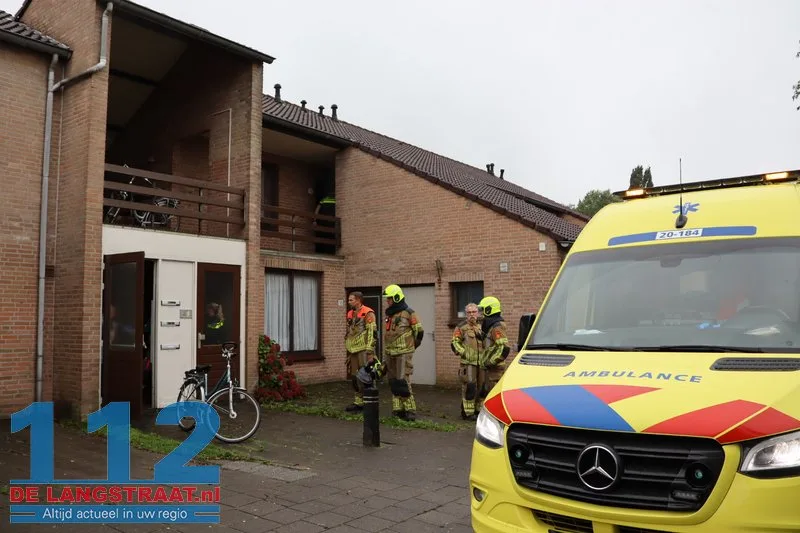 Bewoner naar ziekenhuis na rookontwikkeling door drooggekookt pannetje in Sprang-Capelle 112 De Langstraat