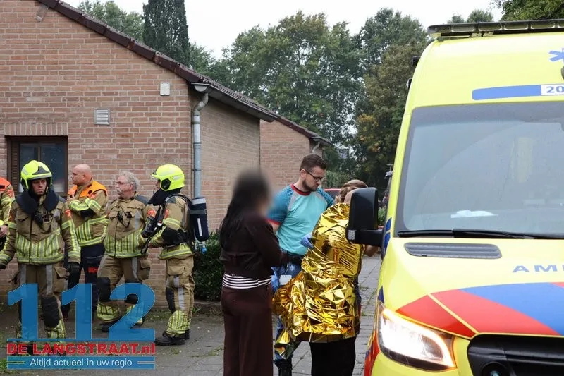 Bewoner naar ziekenhuis na rookontwikkeling door drooggekookt pannetje in Sprang-Capelle 112 De Langstraat