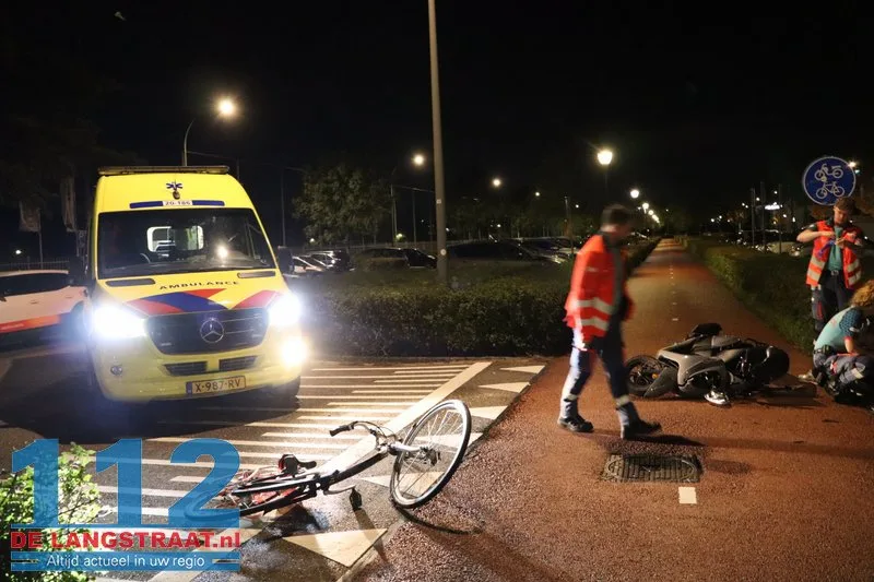 Scooterrijdster en fietsende jongen komen ten val op De Gaard: Jongen aangehouden na ongeval 112 De Langstraat