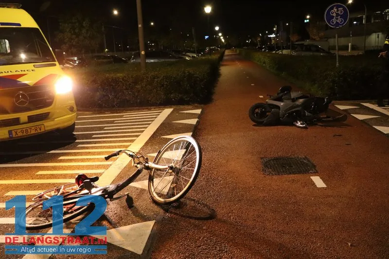 Scooterrijdster en fietsende jongen komen ten val op De Gaard: Jongen aangehouden na ongeval 112 De Langstraat