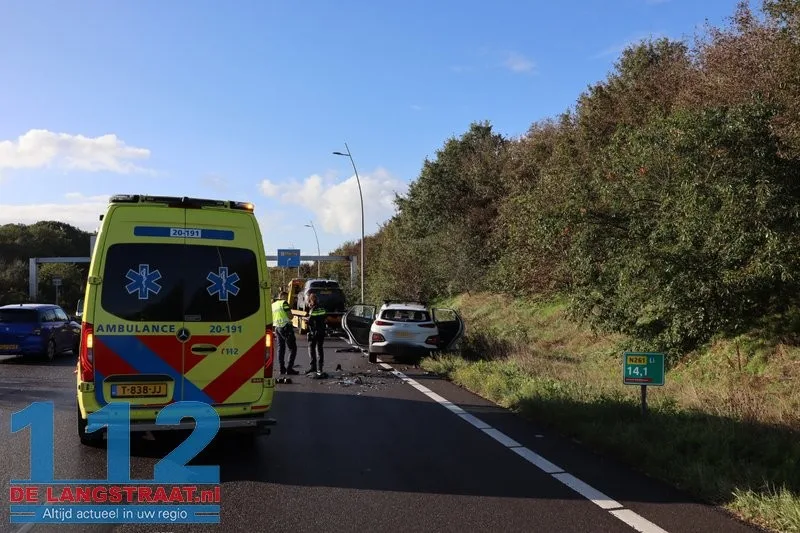 Vier gewonden bij kop-staartaanrijding op Midden-Brabantweg Kaatsheuvel richting Efteling 112 De Langstraat