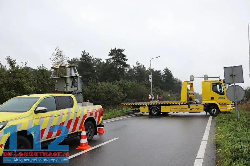 Auto raakt van de weg op oprit Europalaan naar N261 bij Kaatsheuvel 112 De Langstraat