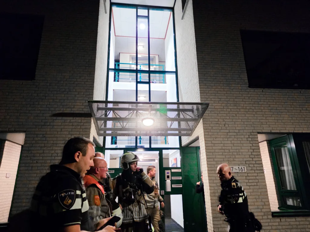 Matras vliegt in brand in slaapkamer van appartement aan Plantlust in Waalwijk 112 De Langstraat